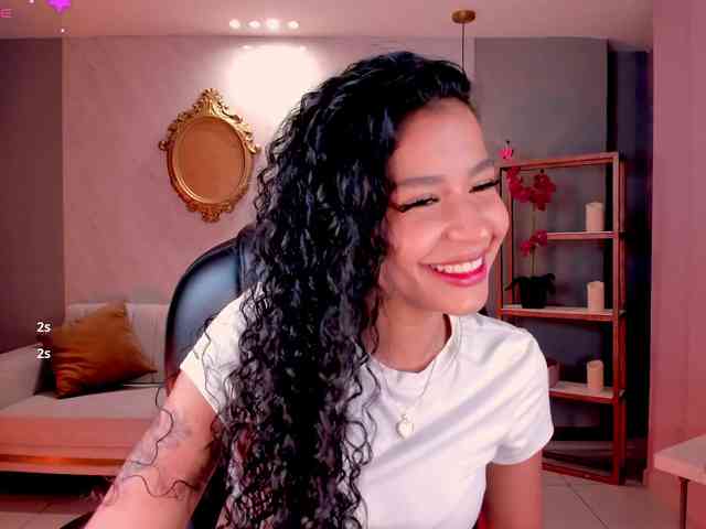 SophieHouston webcam