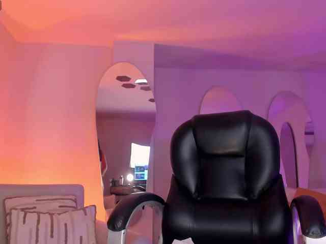 SophieHouston webcam