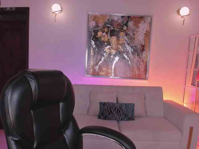 SophieHouston webcam