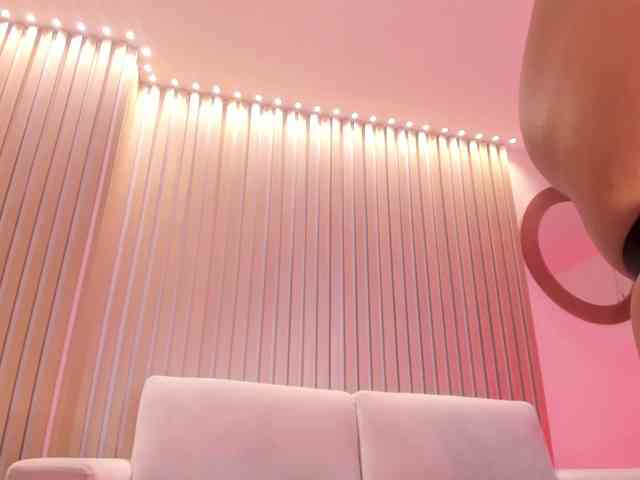 SophieHouston webcam