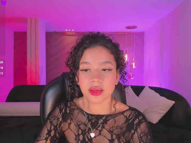 SophieHouston webcam
