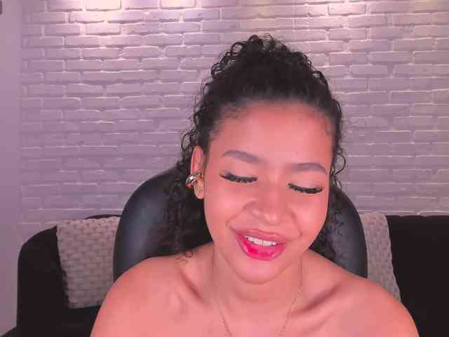 SophieHouston webcam