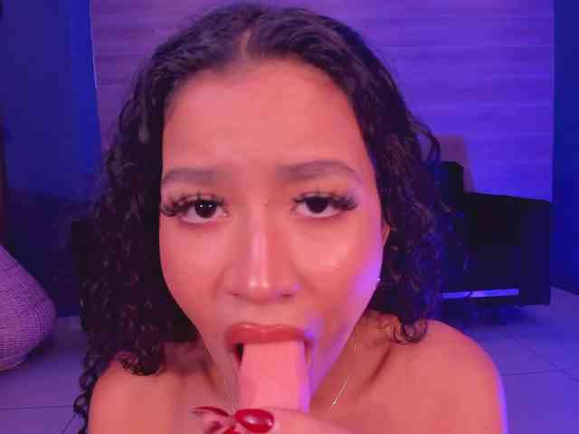 SophieHouston webcam