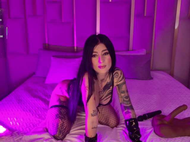 MilaLawrence's BongaCams show and profile