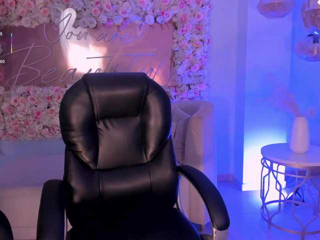 MilaLawrence's BongaCams show and profile