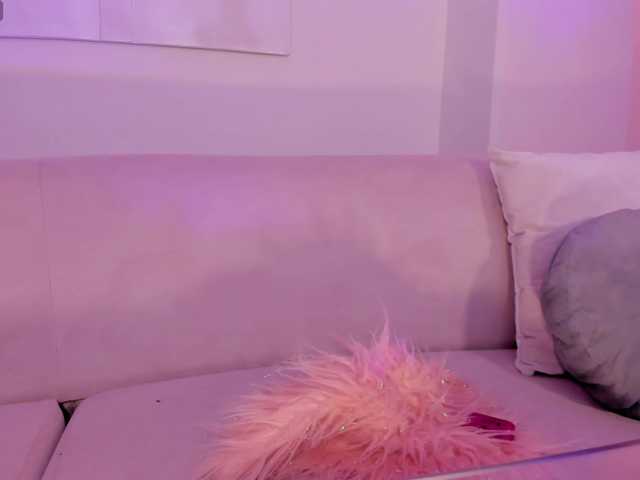 MilaLawrence's BongaCams show and profile