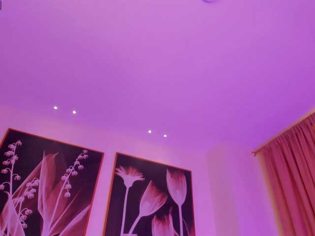 MilaLawrence's BongaCams show and profile