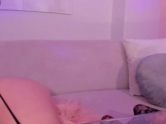 MilaLawrence's BongaCams show and profile