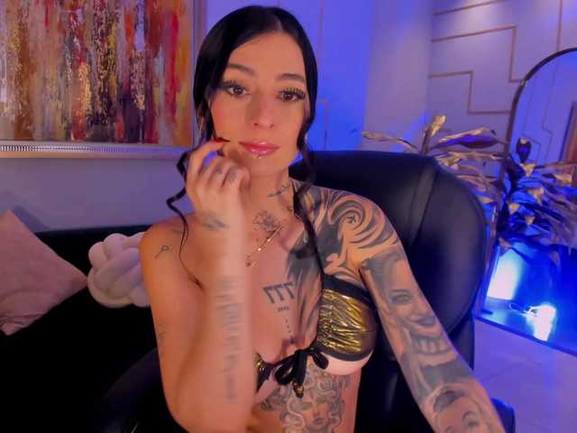 MilaLawrence's BongaCams show and profile