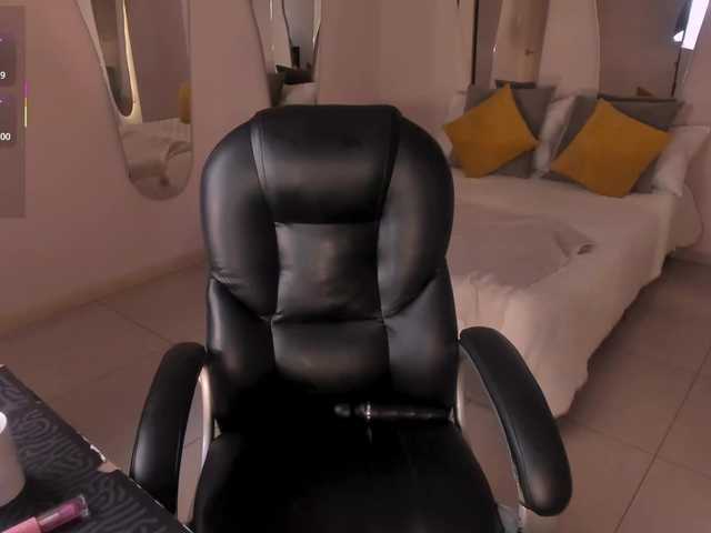 MilaLawrence's BongaCams show and profile