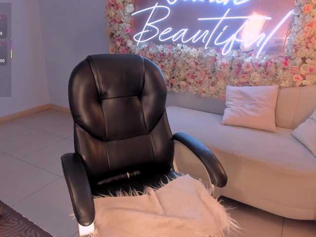 MilaLawrence's BongaCams show and profile