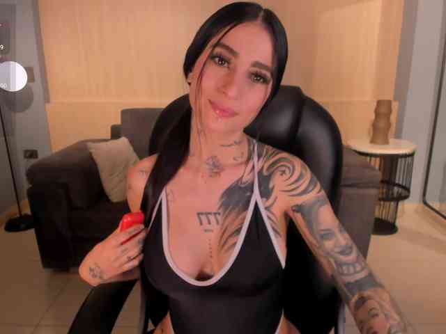 MilaLawrence bongacams