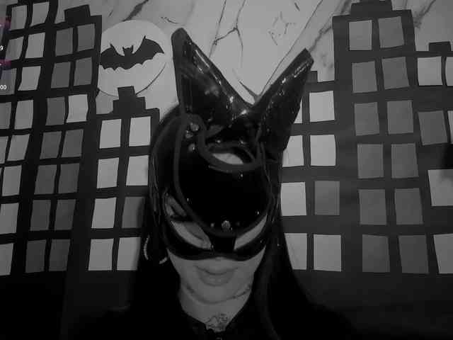 MilaLawrence webcam