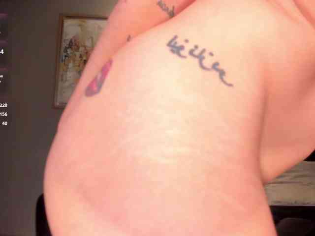 MilaLawrence webcam