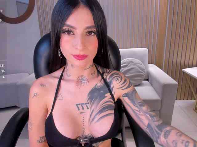 MilaLawrence webcam