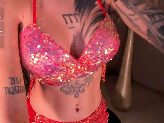 MilaLawrence webcam