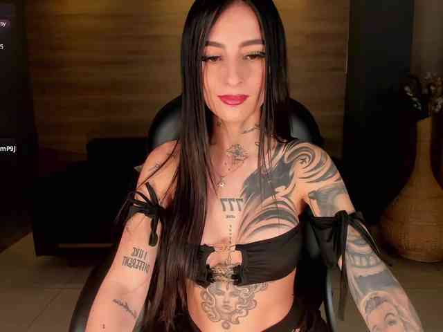 MilaLawrence webcam