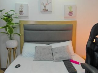 evelin-33 Porn Show