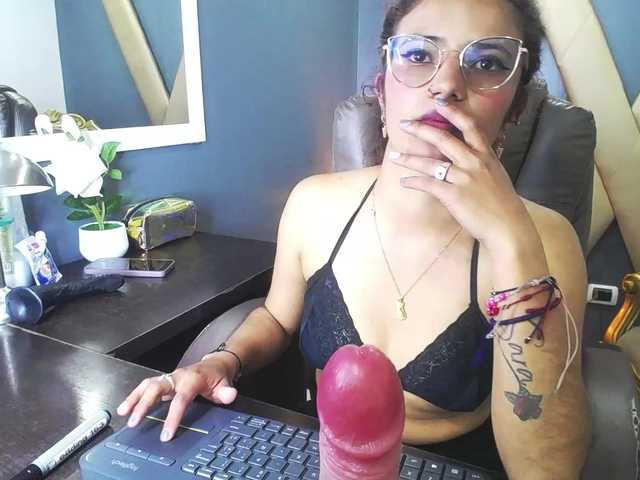  LolaVecassalt chat room