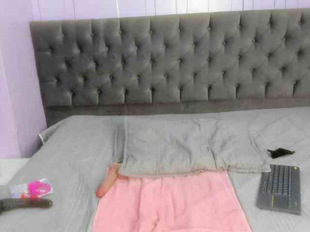 LolaVecassalt webcam