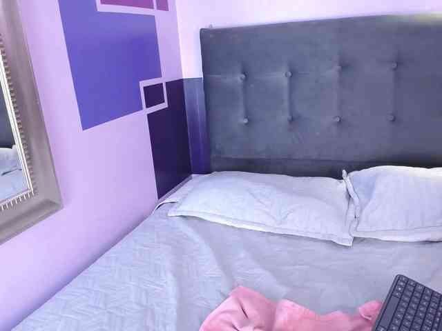LolaVecassalt webcam