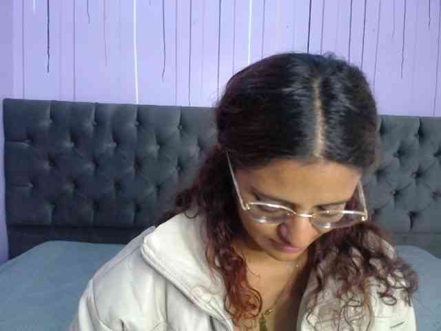 LolaVecassalt webcam