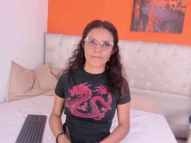 LolaVecassalt webcam