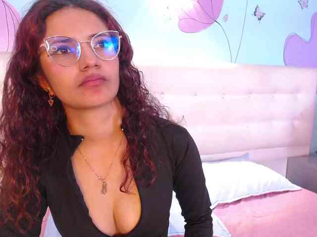 LolaVecassalt webcam