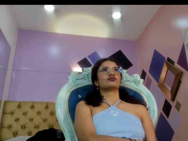LolaVecassalt webcam