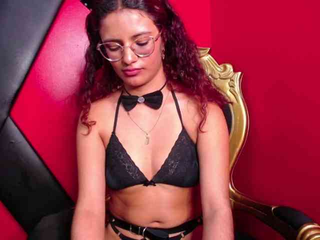 LolaVecassalt webcam