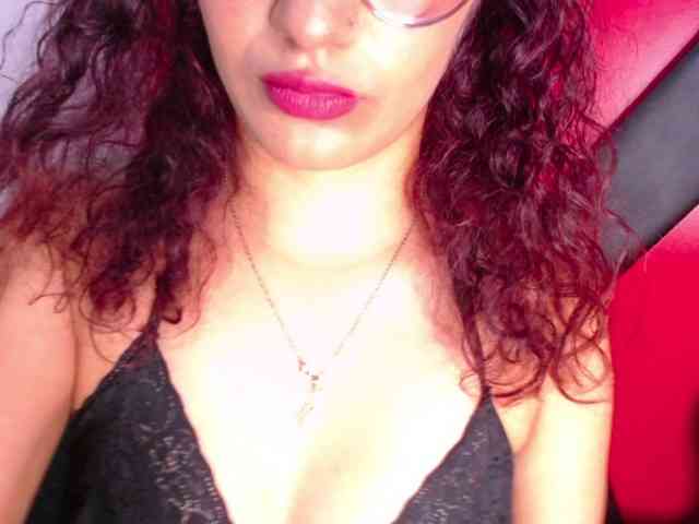 LolaVecassalt webcam