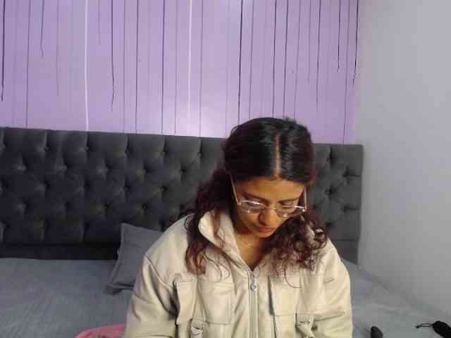LolaVecassalt webcam