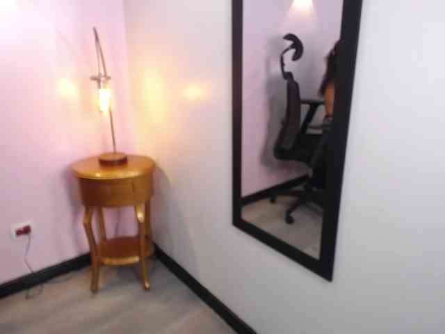 LolaVecassalt webcam