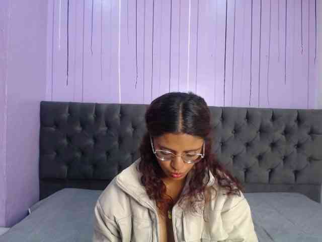 LolaVecassalt webcam