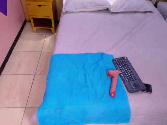 LolaVecassalt webcam