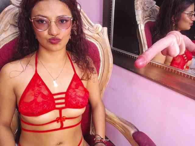 LolaVecassalt webcam