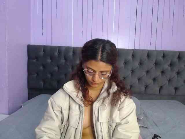 LolaVecassalt webcam