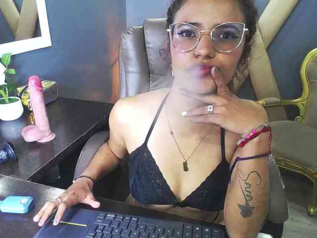 LolaVecassalt webcam