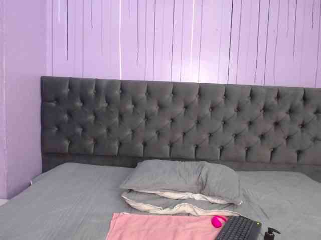 LolaVecassalt webcam