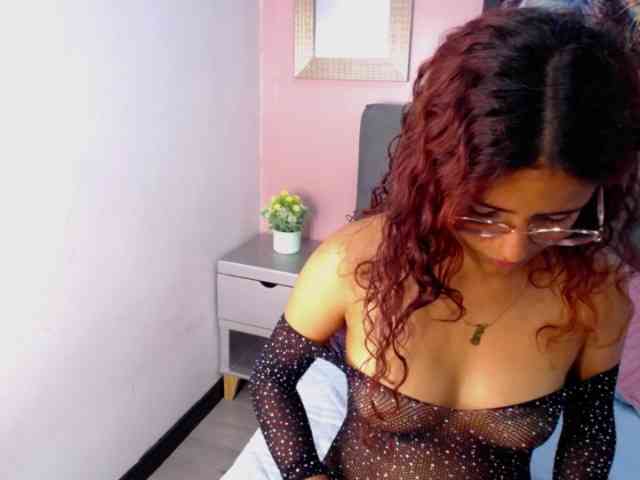 LolaVecassalt webcam
