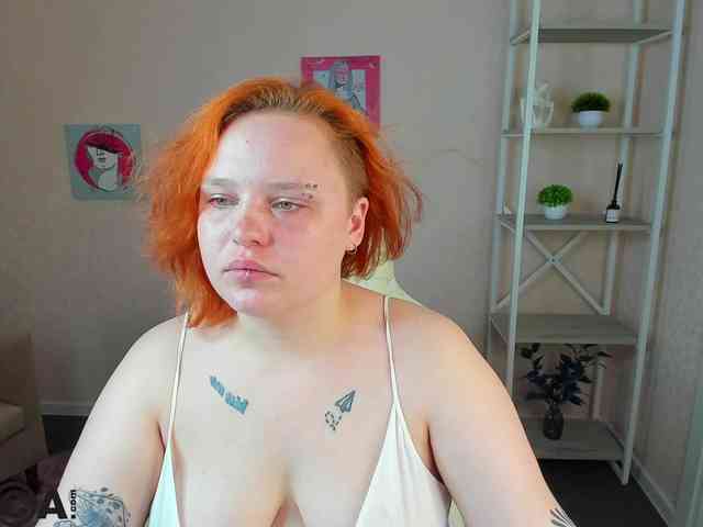 voyeur nude Looly-Rise