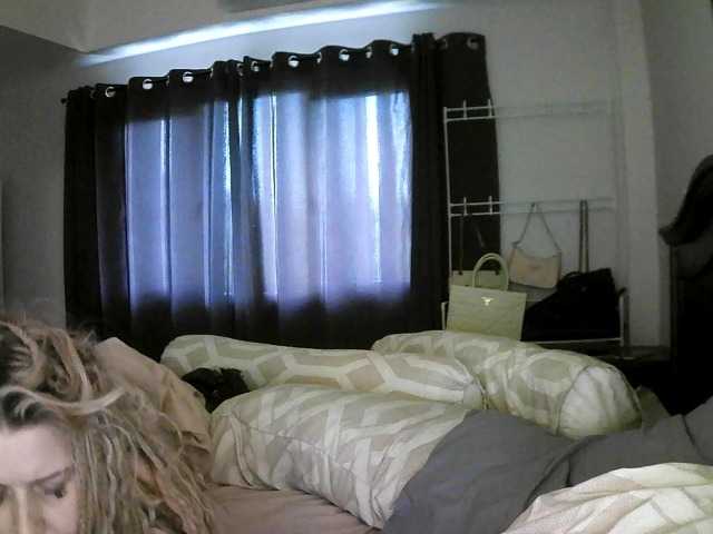 BlondeDollTia on BongaCams 