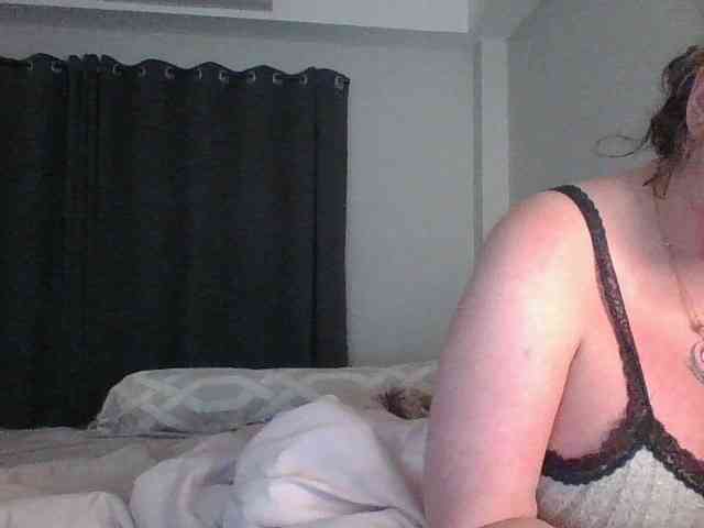 TiaDollDotCom webcam