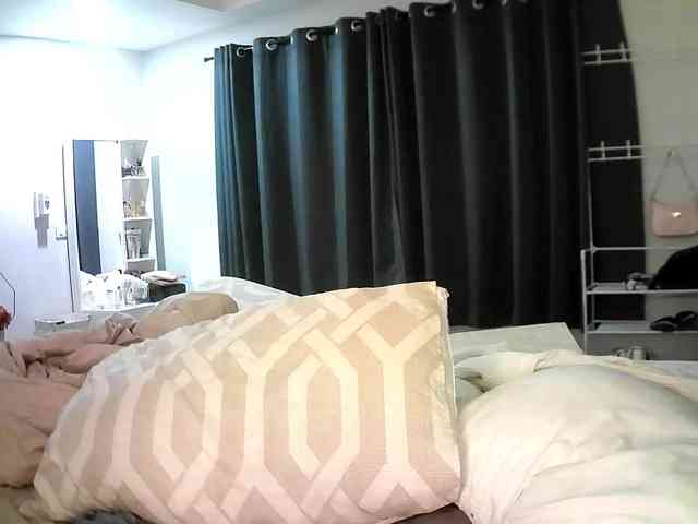 TiaDollDotCom webcam