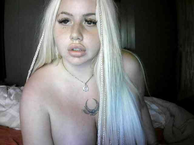 TiaDollDotCom webcam
