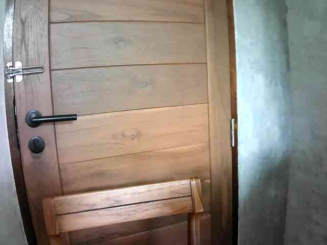 TiaDollDotCom webcam