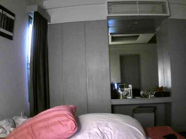TiaDollDotCom webcam