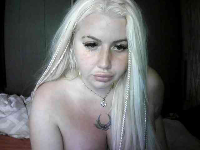 TiaDollDotCom webcam