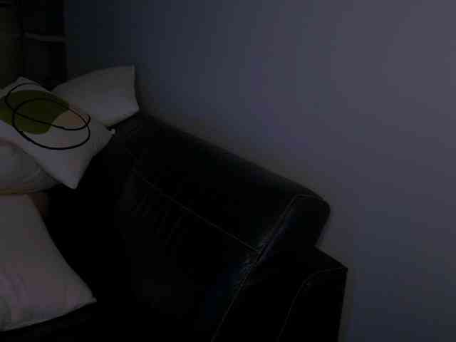 TiaDollDotCom webcam