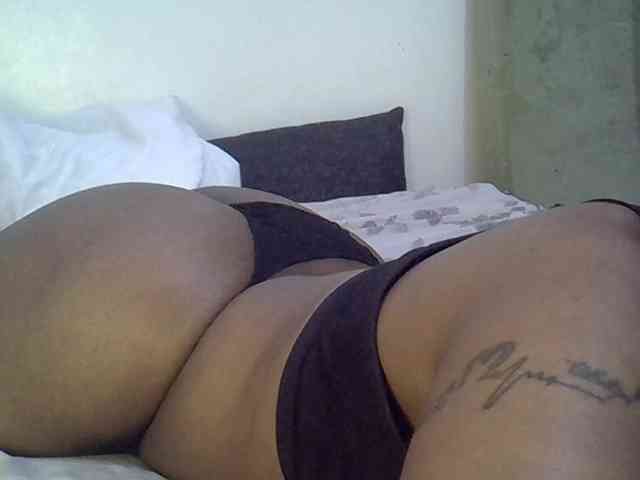 Sweetass24 webcam
